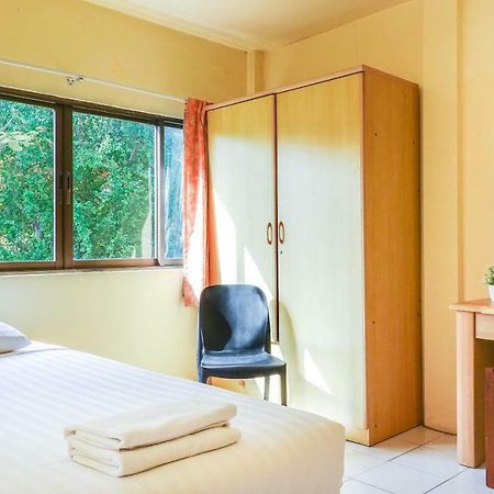 New Beach Guesthouse Хуа Хин Екстериор снимка